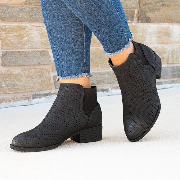 Pierre Dumas Shoes - CLEARANCE Black Laser Cut Chelsea Boots size 6